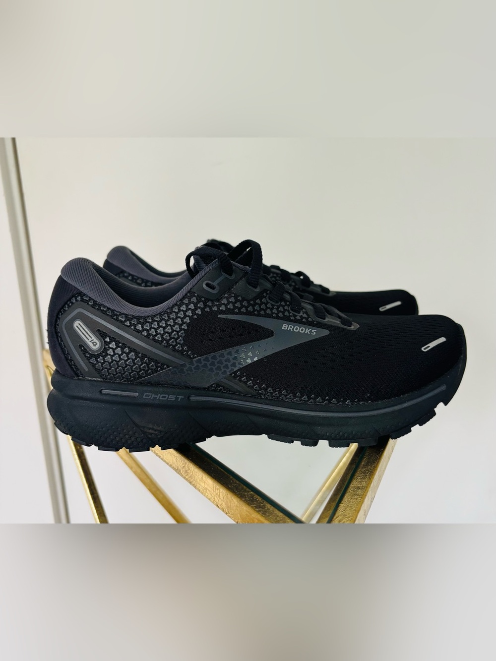 NWOB Women's Brooks Ghost 14 all black running shoes size 6.5 wide (D) - Picture 4 of 10